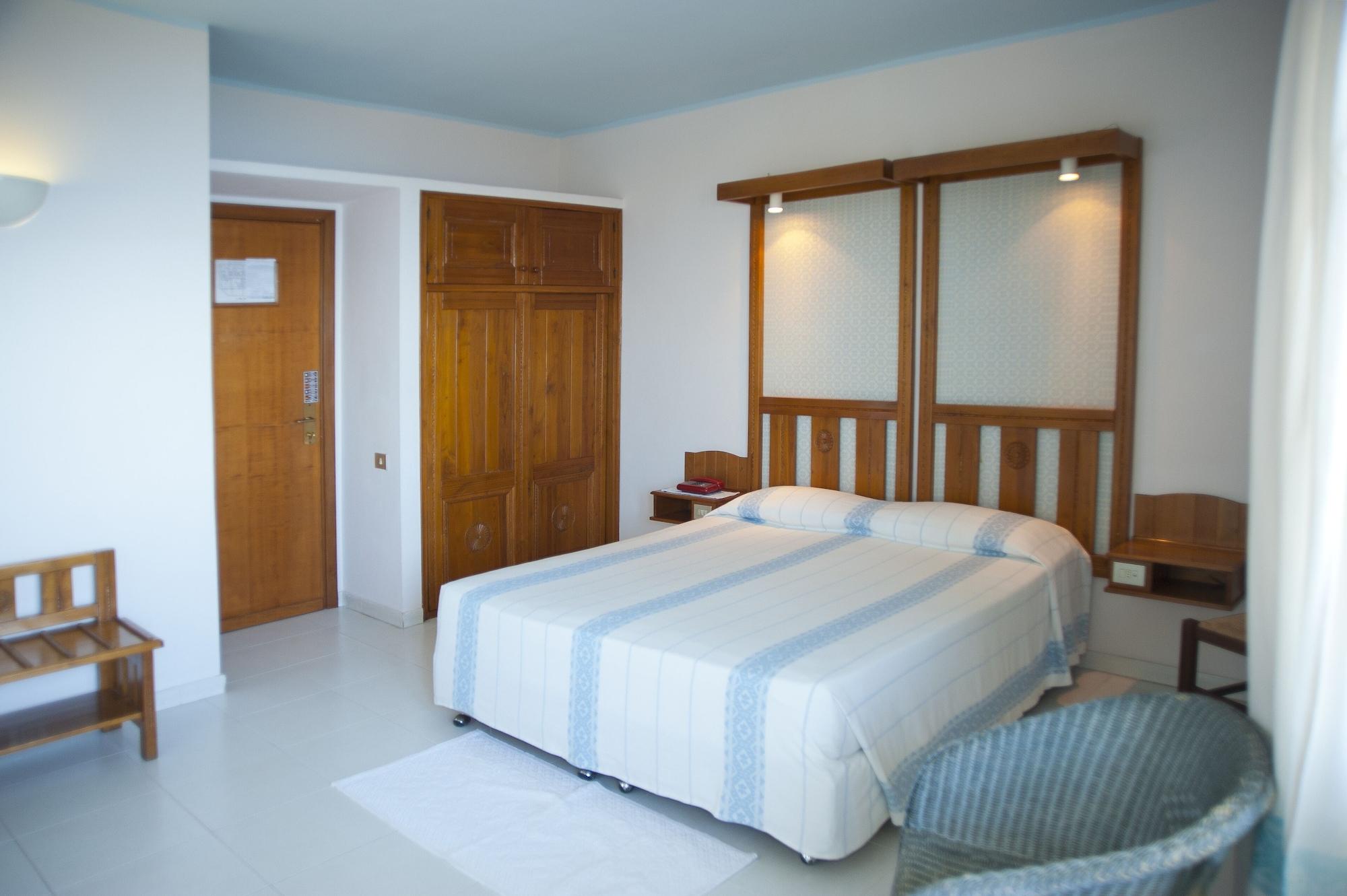 Albergo Miramare Cala Gonone Exterior foto
